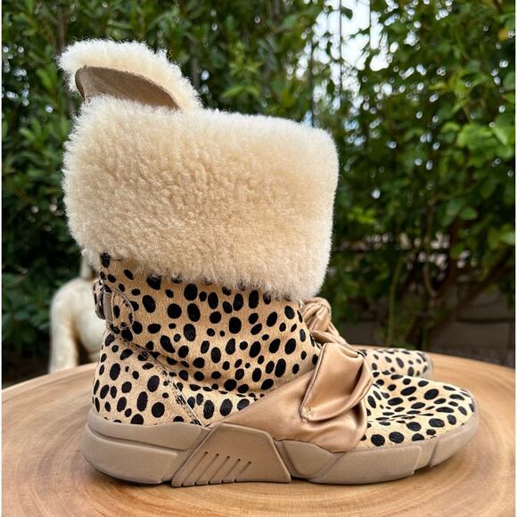 SKECHERS Mark Nason Cow Hair Shearling Leopard Print Pull On Boots Size 6 - Picture 1 of 6